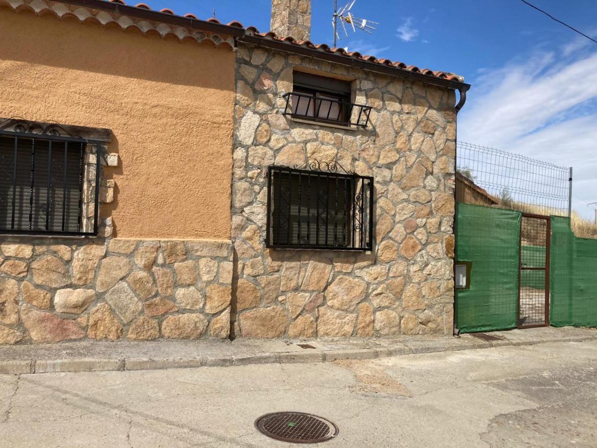 Casa Rural Neira Almenara de Tormes Bagian luar foto